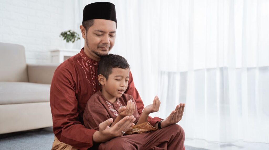 Pola Asuh Anak Islami di Tengah Tantangan Zaman Modern